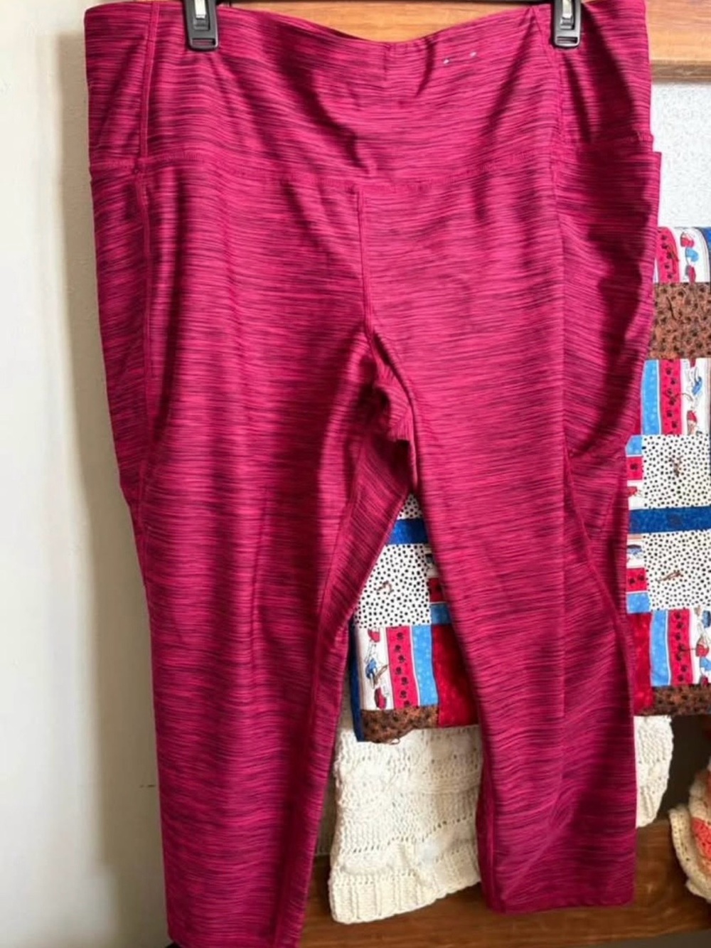 Active Capri Leggings - Raspberry Pink